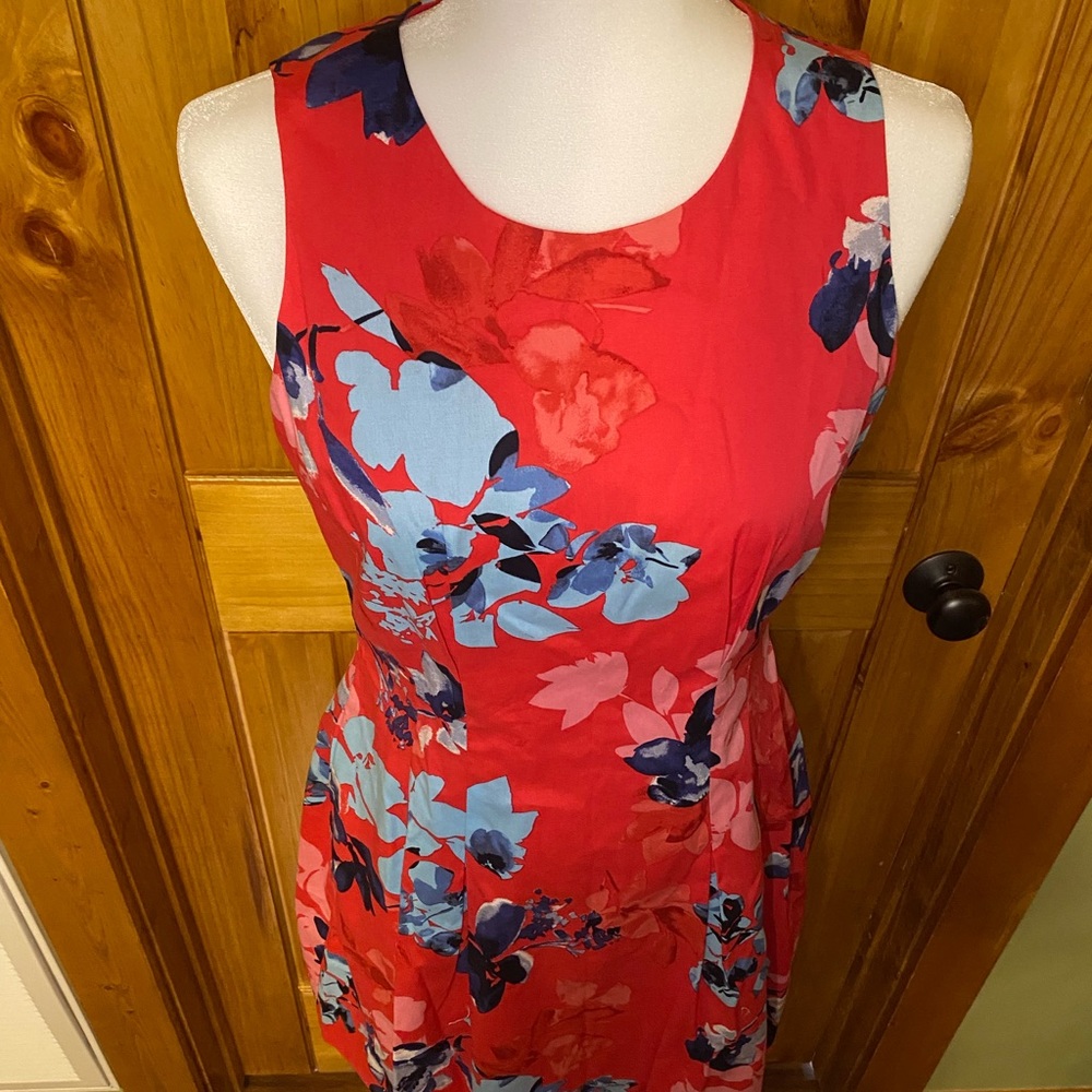 Vince Camuto Floral Dress w/ Pockets